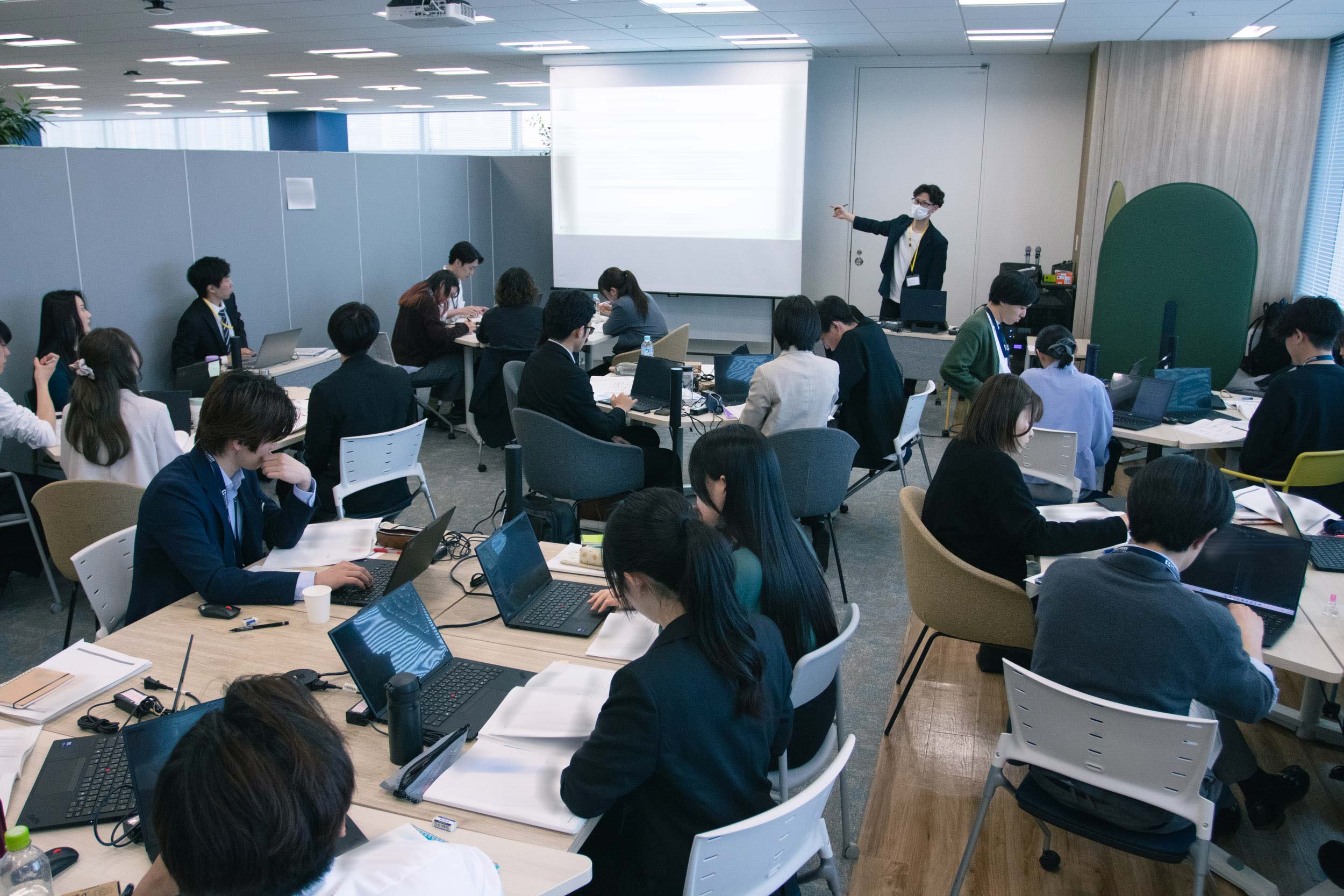 新卒研修の様子