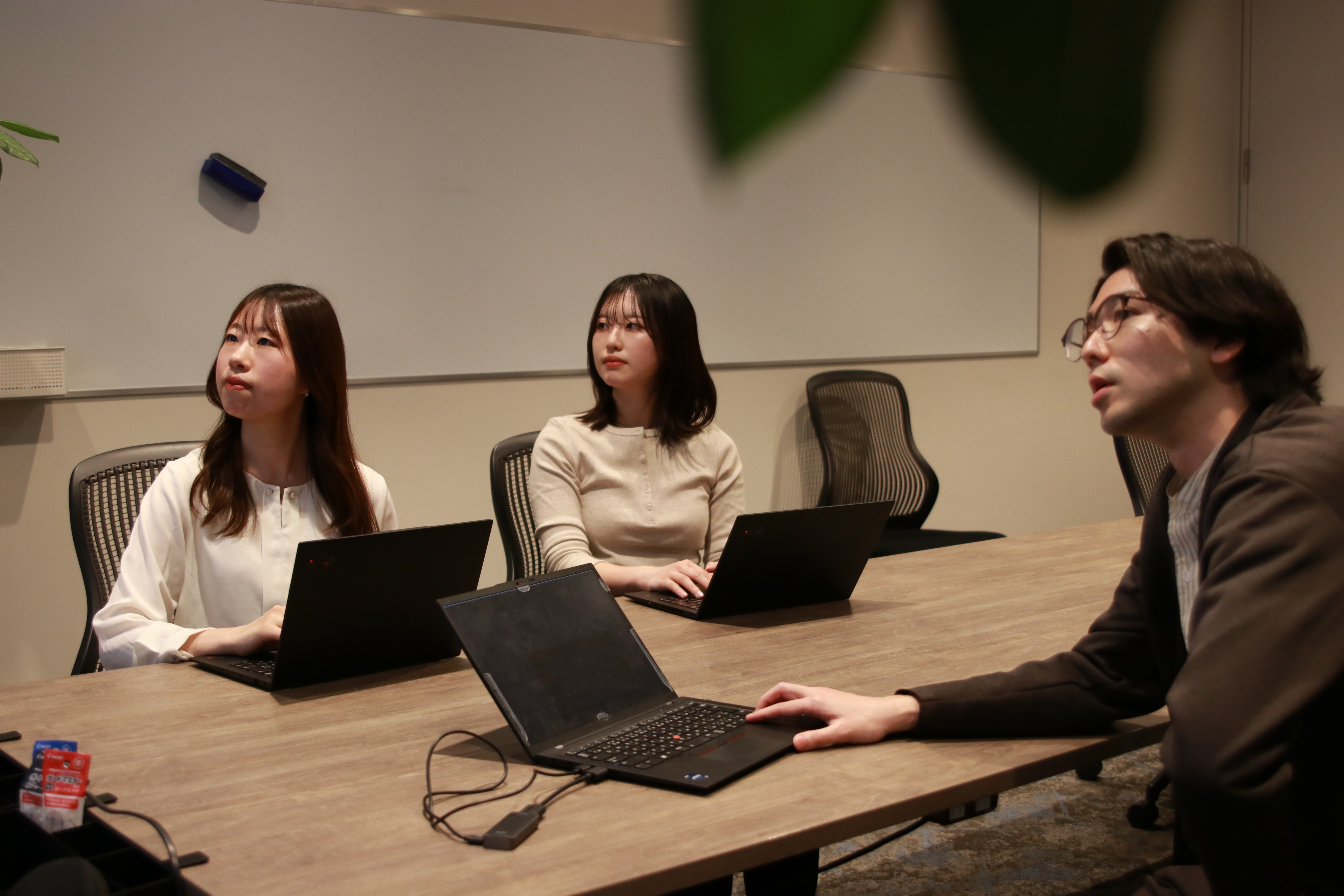 DLCの職場風景 02