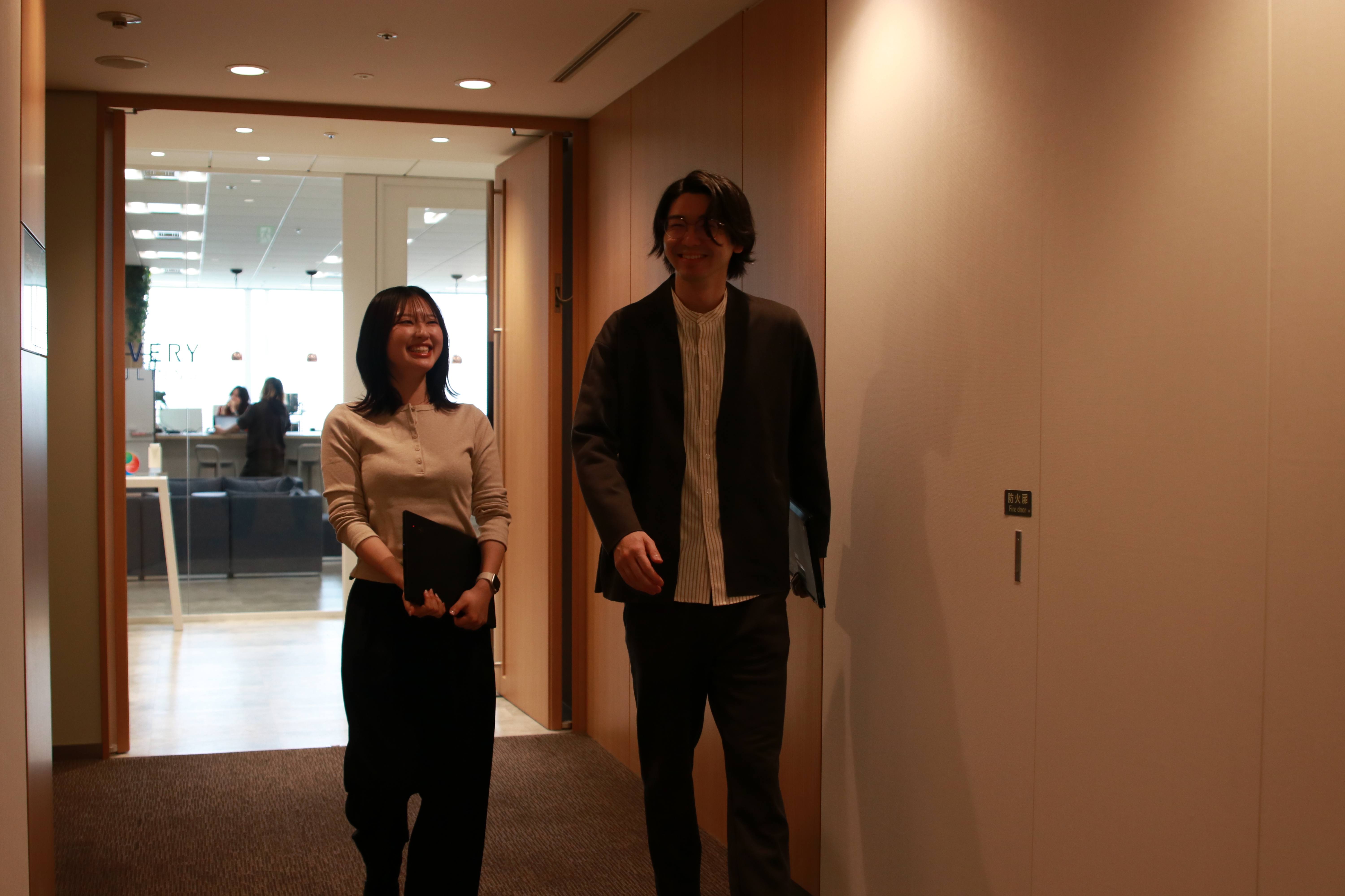 DLCの職場風景 03